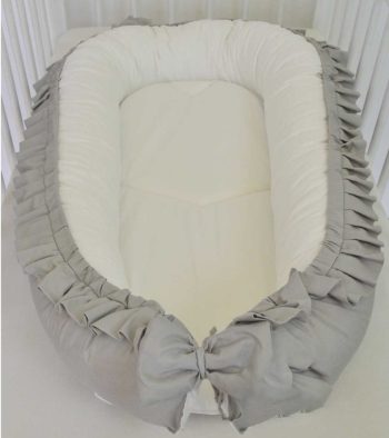 Fodros babafészek - vintage szürke - fehér