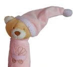 Sípoló plüss macis sapkás marokfigura 13 cm-es - rózsaszín Sípoló plüss macis sapkás marokfigura 13 cm-es - rózsaszín